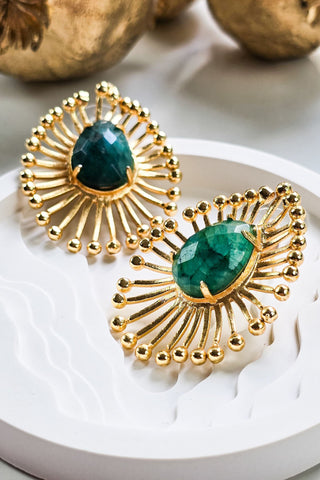 Zümrüt Taşlı Küpe