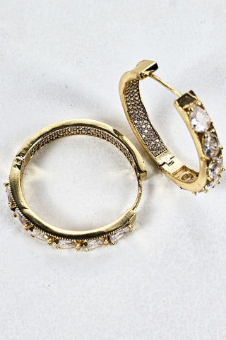 Zirkon Taşlı Halka Küpe Beyaz