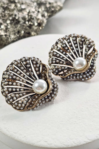 İnci Detaylı Bronz Deniz Kabuğu Küpe