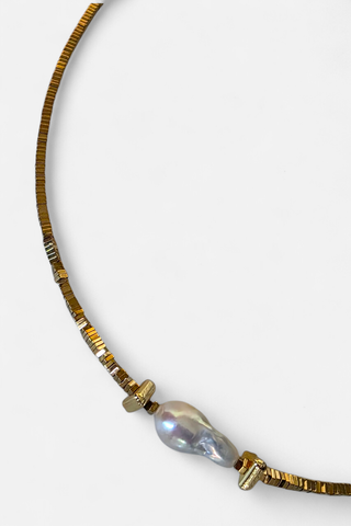 Luminous Gold Hematit Kolye