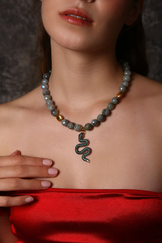 Anima Serpentis Labradorit Kolye