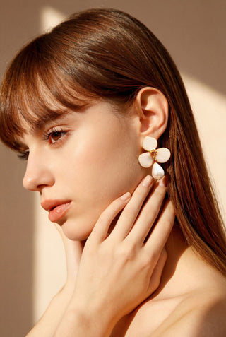 Üç Yapraklı İnci Küpe