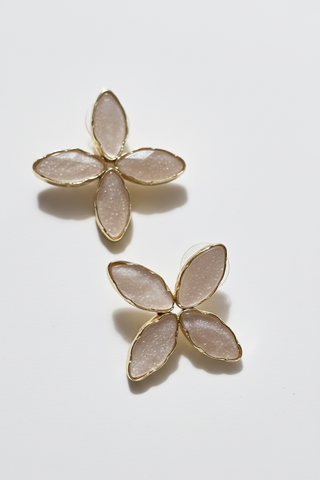 Manolya Sedefli Küpe